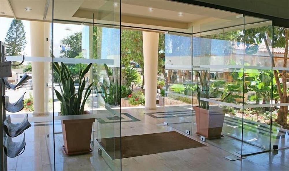 Alva Hotel Apartments — Hotel building in Protaras, Famagusta Region