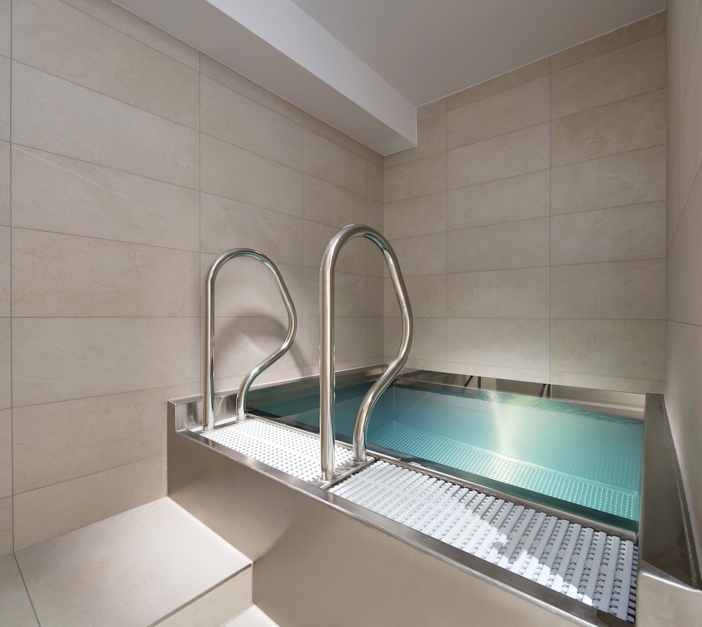 Mamaison Residence Downtown Prague — Spa in Prague, Prague
