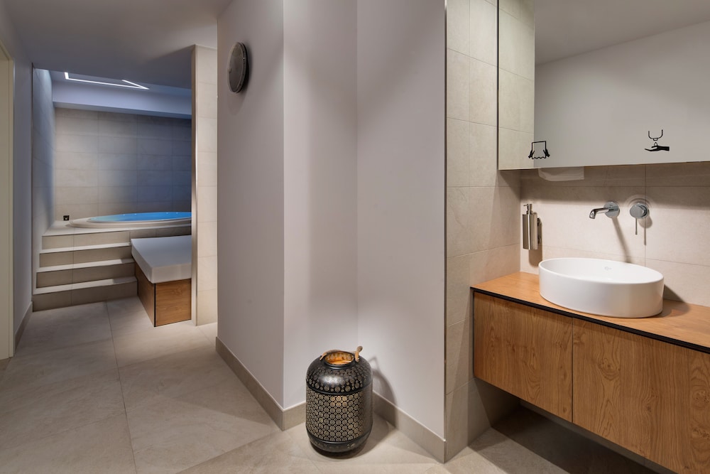 Mamaison Residence Downtown Prague — Hotel rooms in Prague, Prague