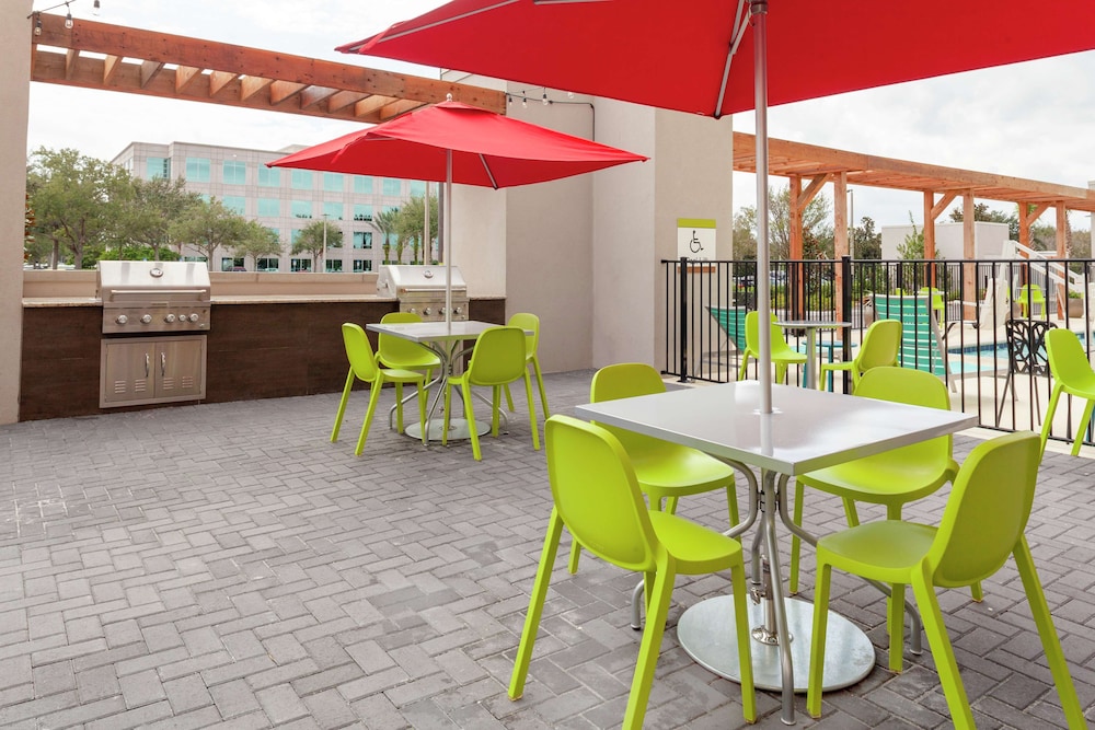 Home2 Suites by Hilton Orlando South Park — Restaurant & bars in Orlando, Florida