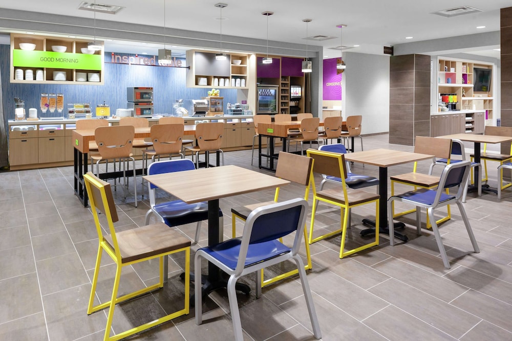 Home2 Suites by Hilton Orlando South Park — Restaurant & bars in Orlando, Florida