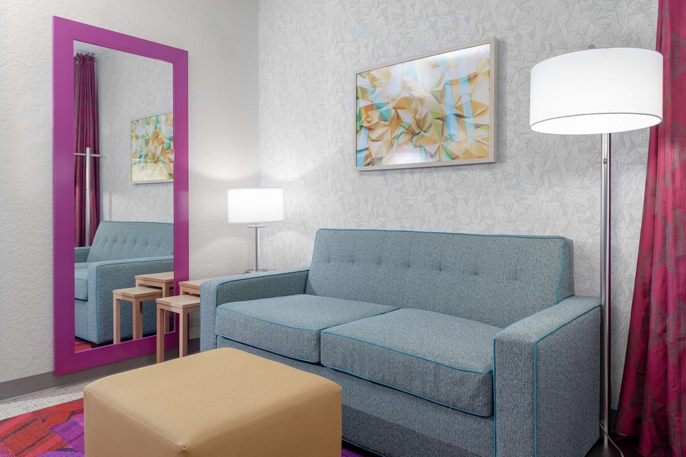 Home2 Suites by Hilton Orlando South Park — Hotel rooms in Orlando, Florida