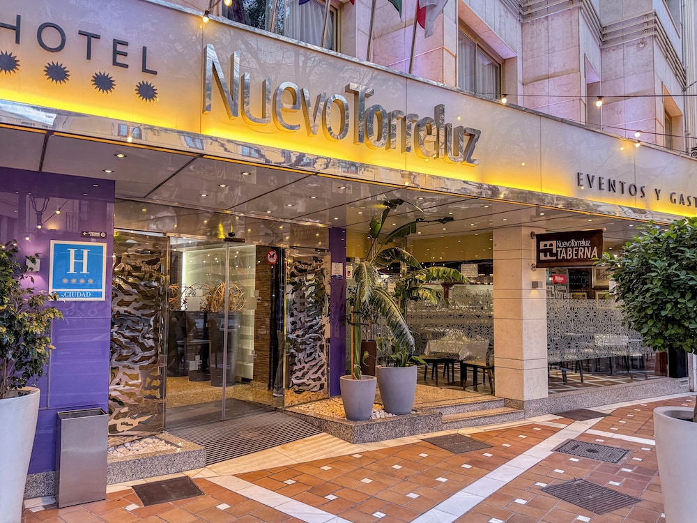 Hotel Nuevo Torreluz — Hotel building in Almeria, Andalusia