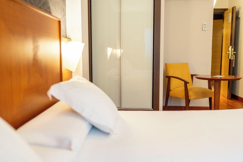 Hotel Nuevo Torreluz — Hotel rooms in Almeria, Andalusia