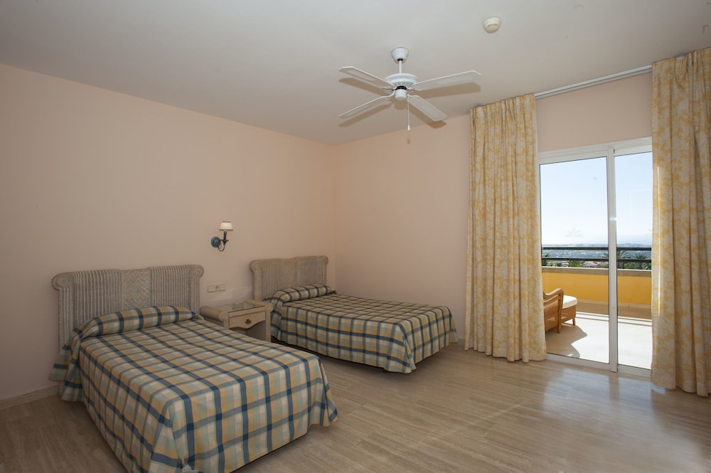 Palm Oasis Maspalomas — Rooms in Maspalomas, Canary Islands