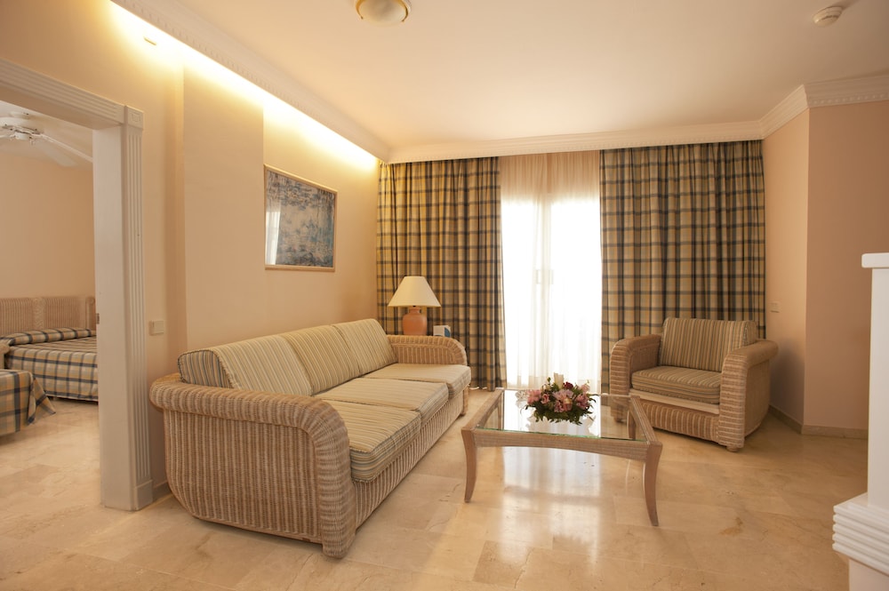 Palm Oasis Maspalomas — Rooms in Maspalomas, Canary Islands