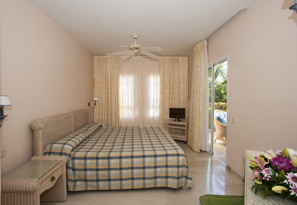 Palm Oasis Maspalomas — Rooms in Maspalomas, Canary Islands