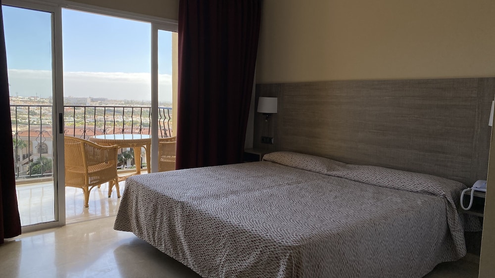 Palm Oasis Maspalomas — Rooms in Maspalomas, Canary Islands