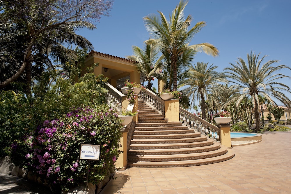 Palm Oasis Maspalomas — Shared spaces in Maspalomas, Canary Islands