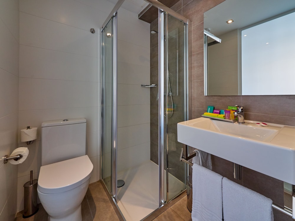 BQ Amfora Beach Hotel - Adults Only — Hotel rooms in Playa de Palma, Balearic Islands