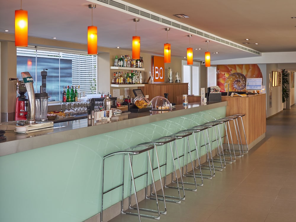 BQ Amfora Beach Hotel - Adults Only — Restaurant & bars in Playa de Palma, Balearic Islands