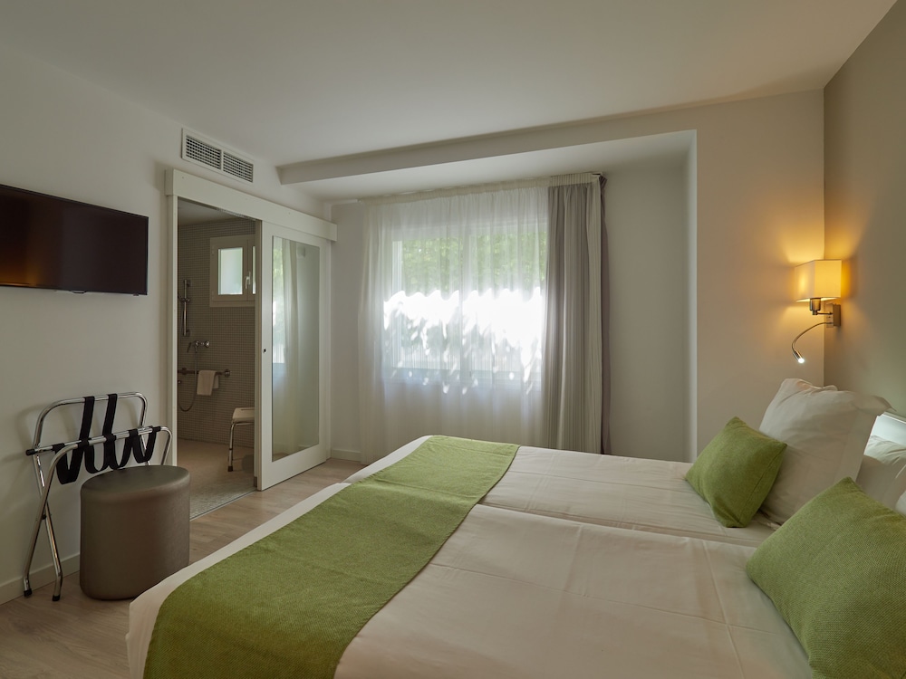 BQ Amfora Beach Hotel - Adults Only — Hotel rooms in Playa de Palma, Balearic Islands