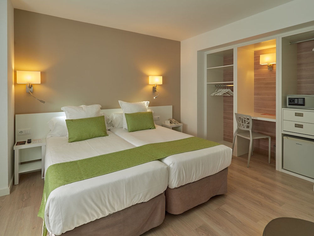 BQ Amfora Beach Hotel - Adults Only — Hotel rooms in Playa de Palma, Balearic Islands