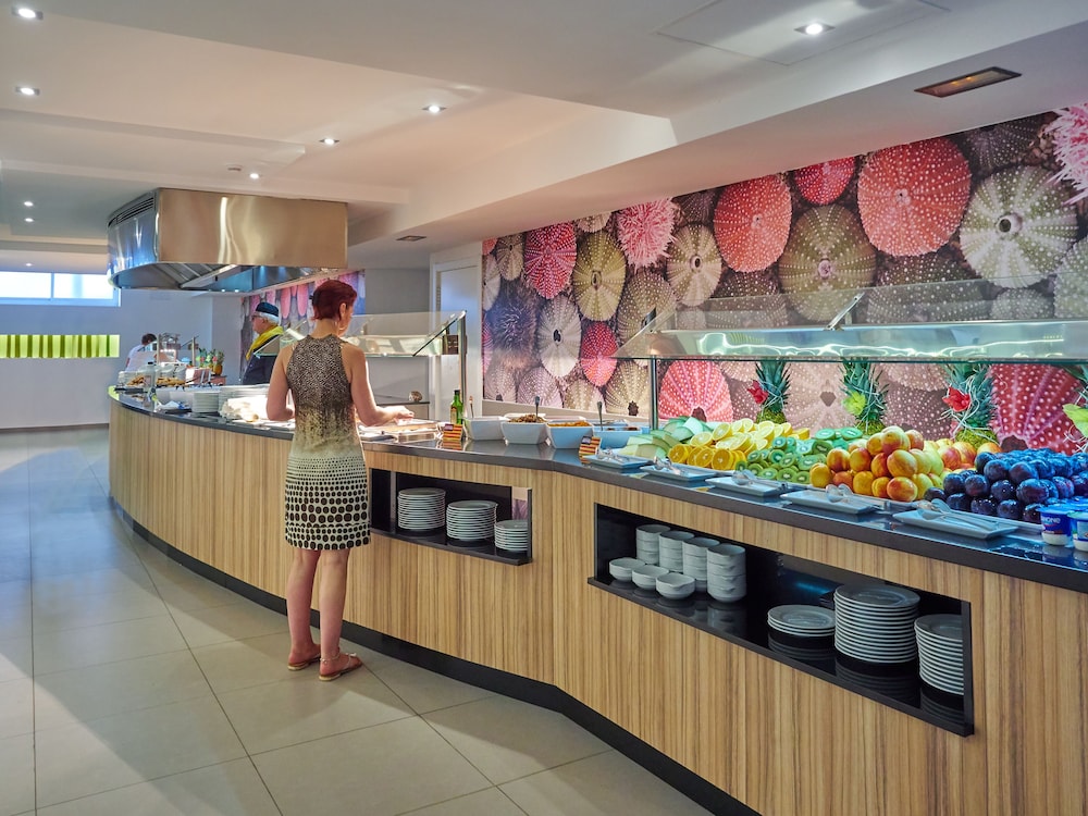 BQ Amfora Beach Hotel - Adults Only — Restaurant & bars in Playa de Palma, Balearic Islands