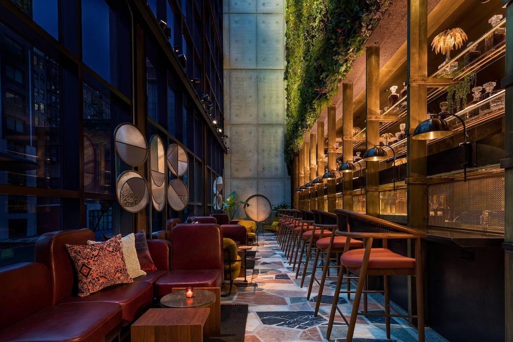 Moxy NYC Chelsea — Restaurant & bars in New York City, New York State