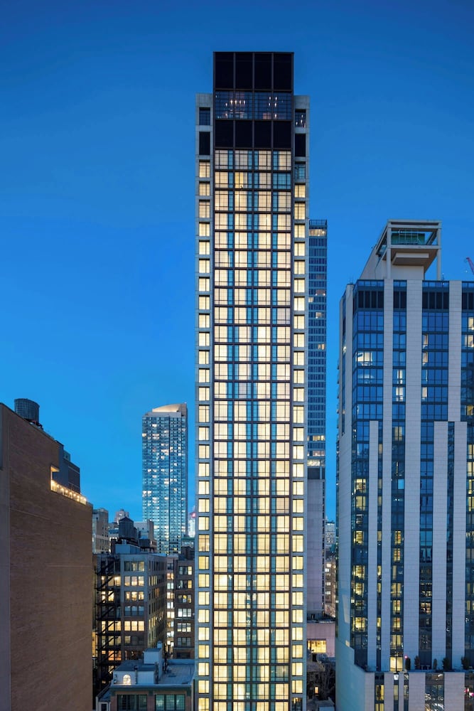 Moxy NYC Chelsea — Hotel building in New York City, New York State