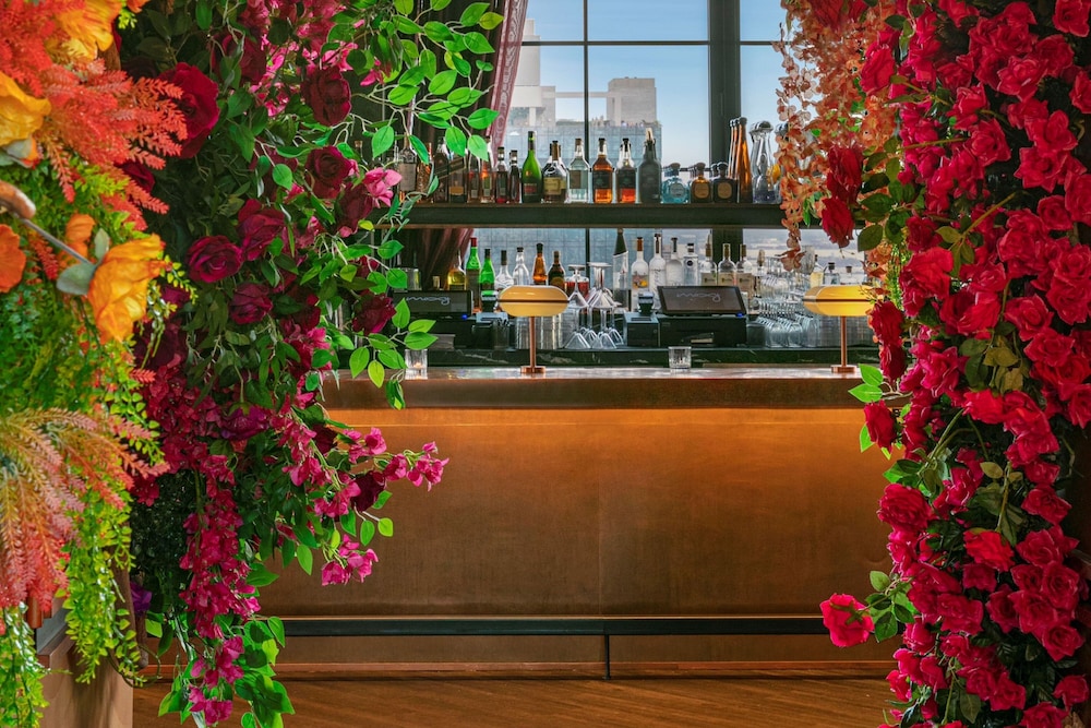 Moxy NYC Chelsea — Restaurant & bars in New York City, New York State