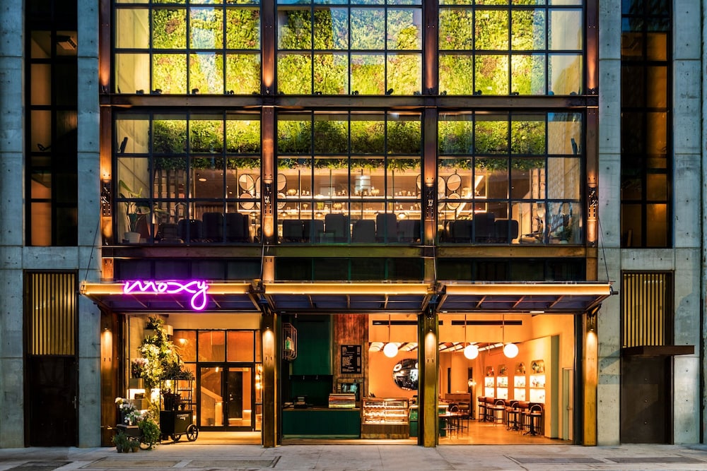 Moxy NYC Chelsea — Hotel building in New York City, New York State