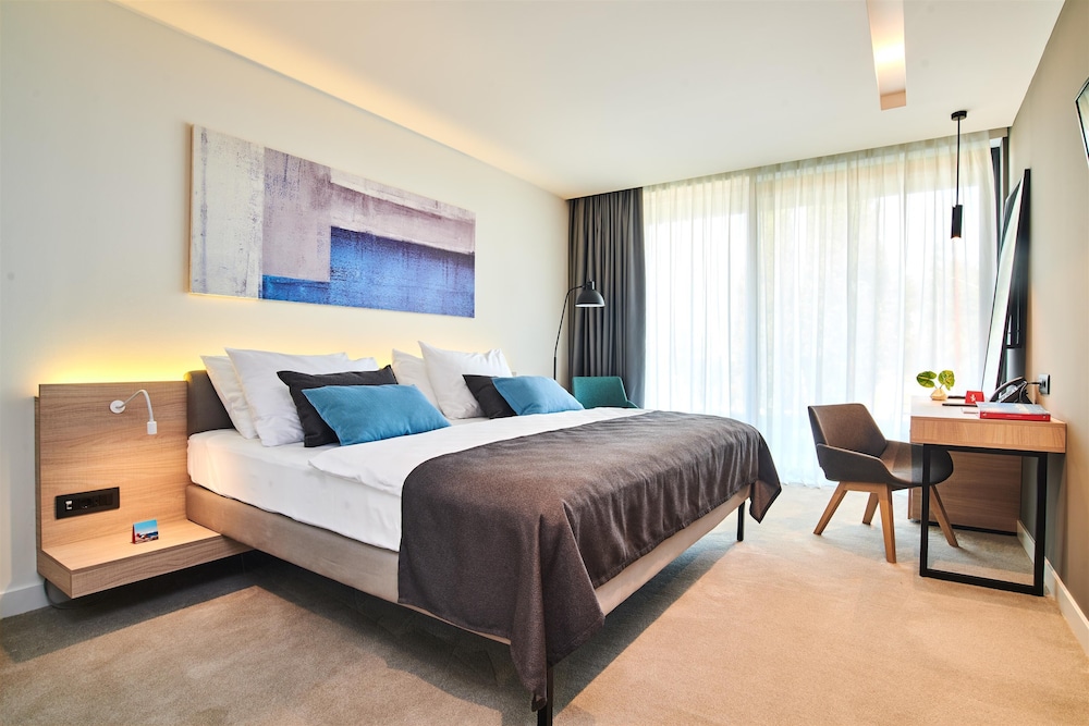 Hotel Park Plava Laguna — Hotel rooms in Poreč, Istria
