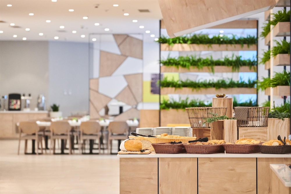 Hotel Park Plava Laguna — Restaurant & bars in Poreč, Istria