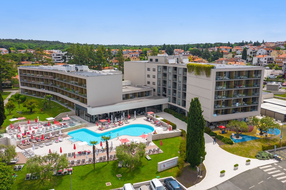 Hotel Park Plava Laguna — Swimming pool in Poreč, Istria