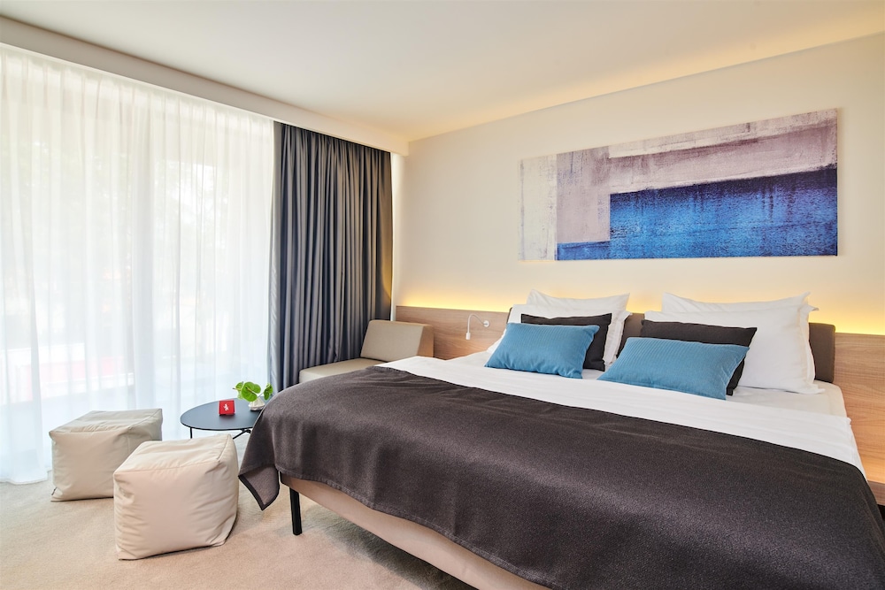 Hotel Park Plava Laguna — Hotel rooms in Poreč, Istria