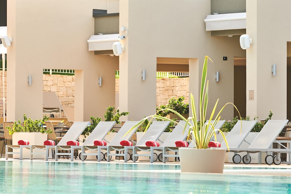 Hotel Park Plava Laguna — Swimming pool in Poreč, Istria
