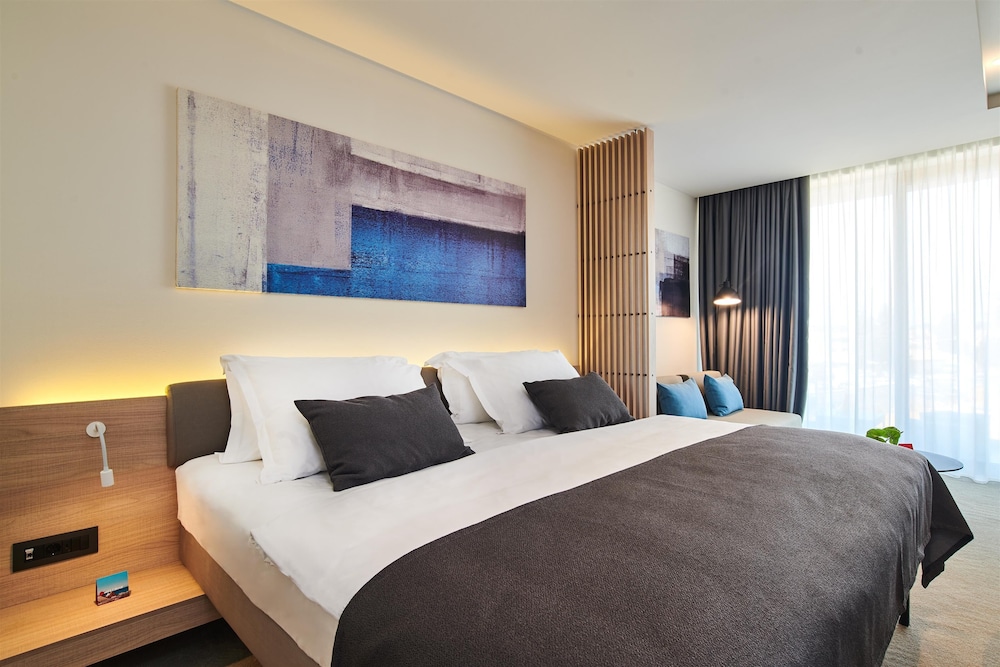 Hotel Park Plava Laguna — Hotel rooms in Poreč, Istria