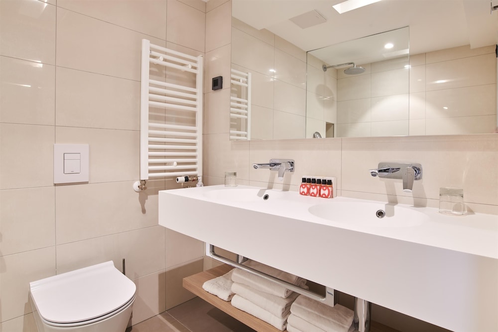 Hotel Park Plava Laguna — Hotel rooms in Poreč, Istria