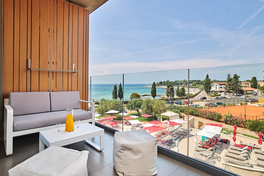 Hotel Park Plava Laguna — Hotel rooms in Poreč, Istria