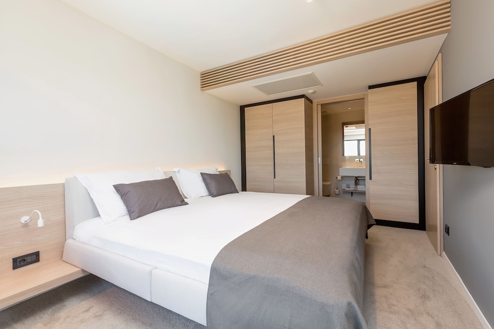 Hotel Park Plava Laguna — Hotel rooms in Poreč, Istria