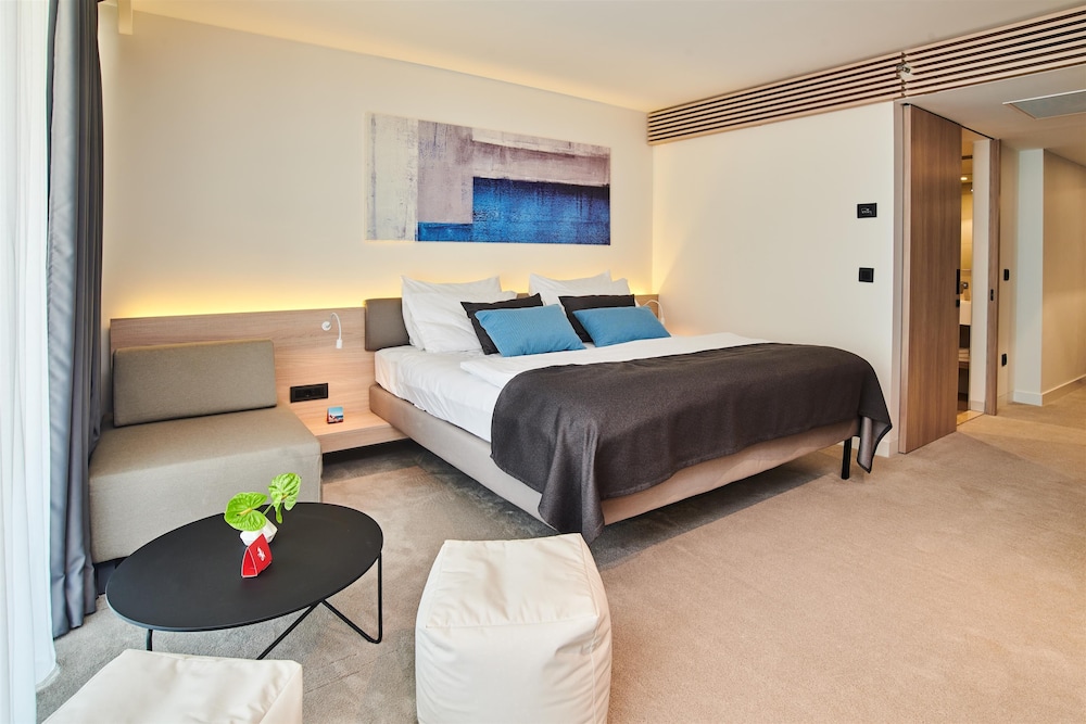 Hotel Park Plava Laguna — Hotel rooms in Poreč, Istria