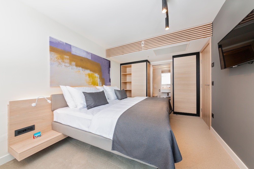 Hotel Park Plava Laguna — Hotel rooms in Poreč, Istria