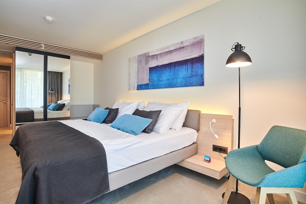 Hotel Park Plava Laguna — Hotel rooms in Poreč, Istria