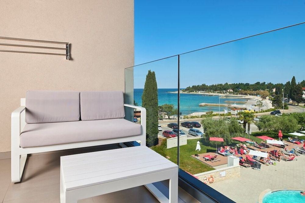 Hotel Park Plava Laguna — Hotel rooms in Poreč, Istria