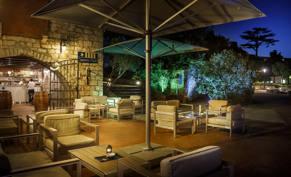 Maistra Select All Suite Island Hotel Istra — Restaurant & bars in Rovinj, Istria