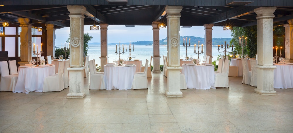 Maistra Select All Suite Island Hotel Istra — Restaurant & bars in Rovinj, Istria