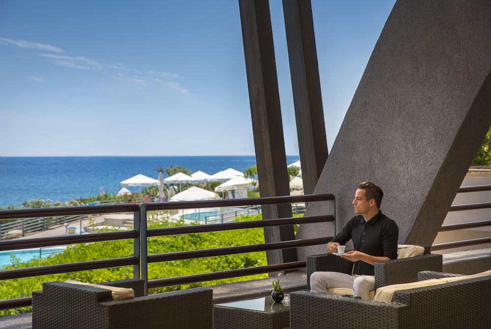 Maistra Select All Suite Island Hotel Istra — Restaurant & bars in Rovinj, Istria