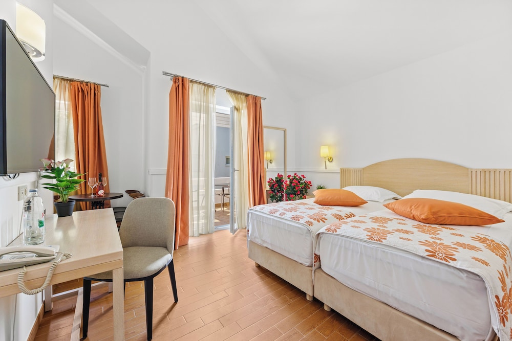 Amadria Park Apartments Šibenik — Hotel rooms in Šibenik, Šibenik-Knin