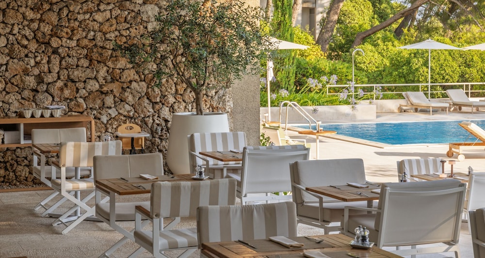 Maestral Adults Exclusive Hotel — Restaurant & bars in Brela, Split-Dalmatia