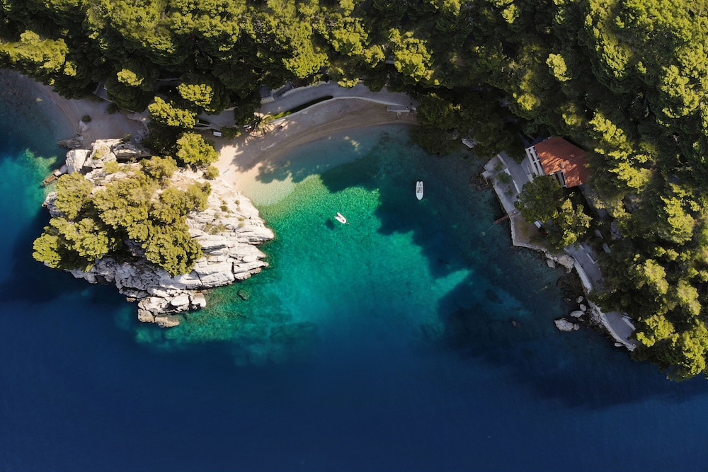 Maestral Adults Exclusive Hotel — Beach in Brela, Split-Dalmatia