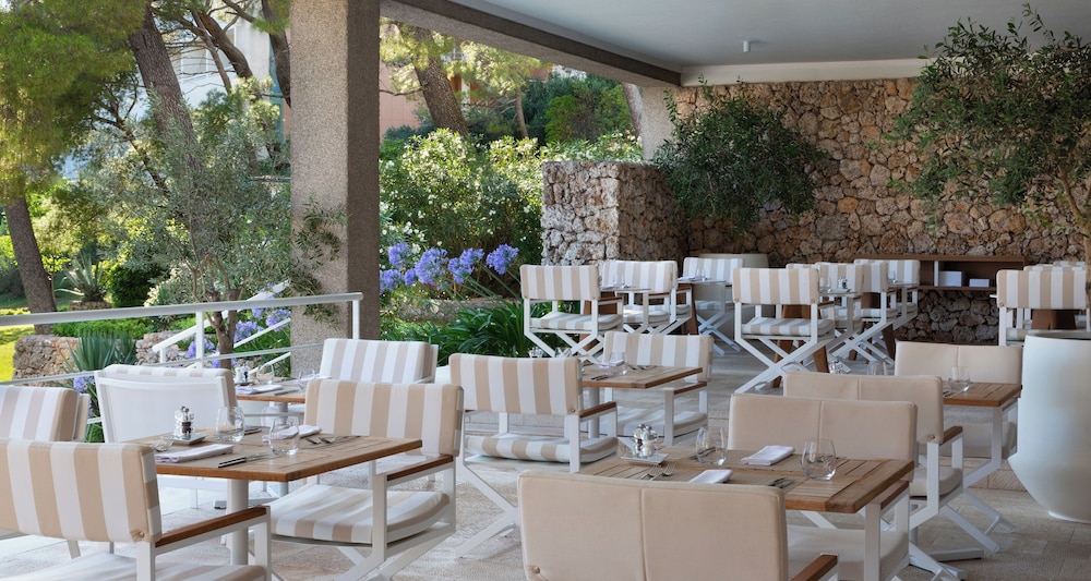 Maestral Adults Exclusive Hotel — Restaurant & bars in Brela, Split-Dalmatia