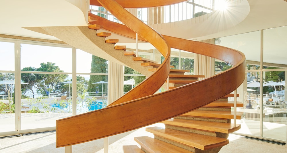 Maestral Adults Exclusive Hotel — Hotel building in Brela, Split-Dalmatia