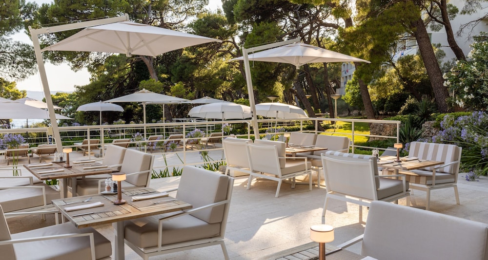 Maestral Adults Exclusive Hotel — Restaurant & bars in Brela, Split-Dalmatia