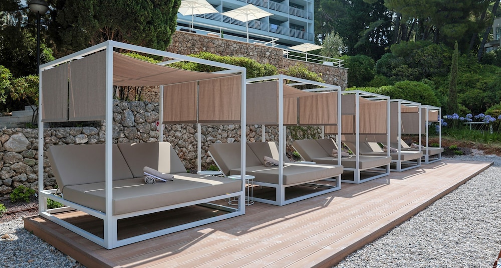 Maestral Adults Exclusive Hotel — Hotel building in Brela, Split-Dalmatia