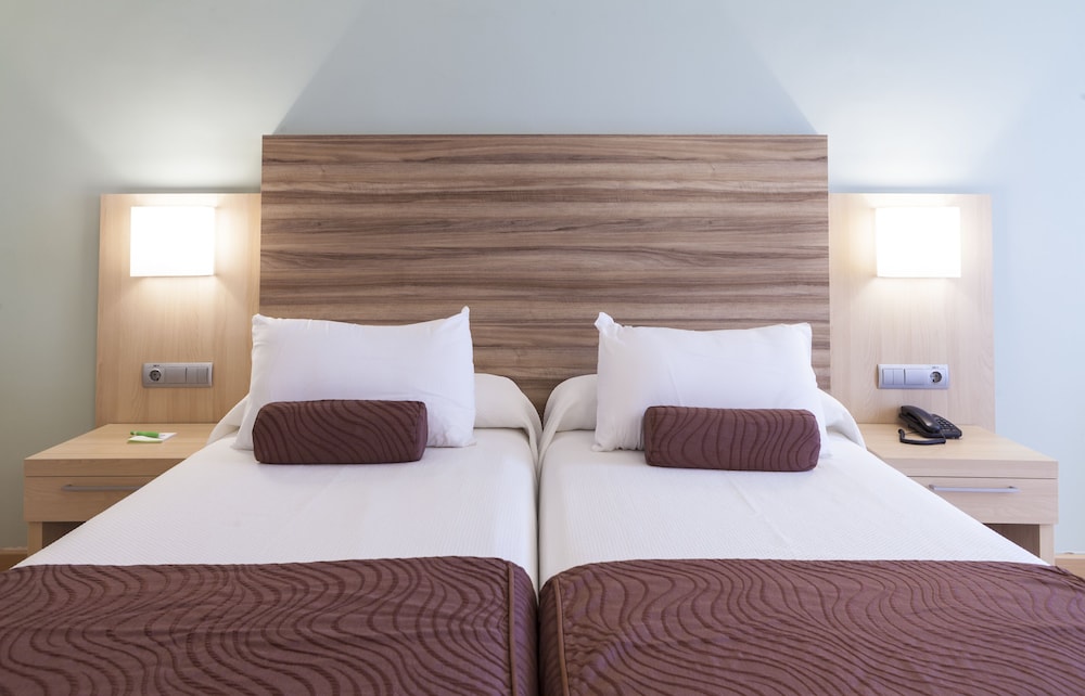 Riviera Beachotel - Recommended for Adults — Hotel rooms in Benidorm, Valencian Community