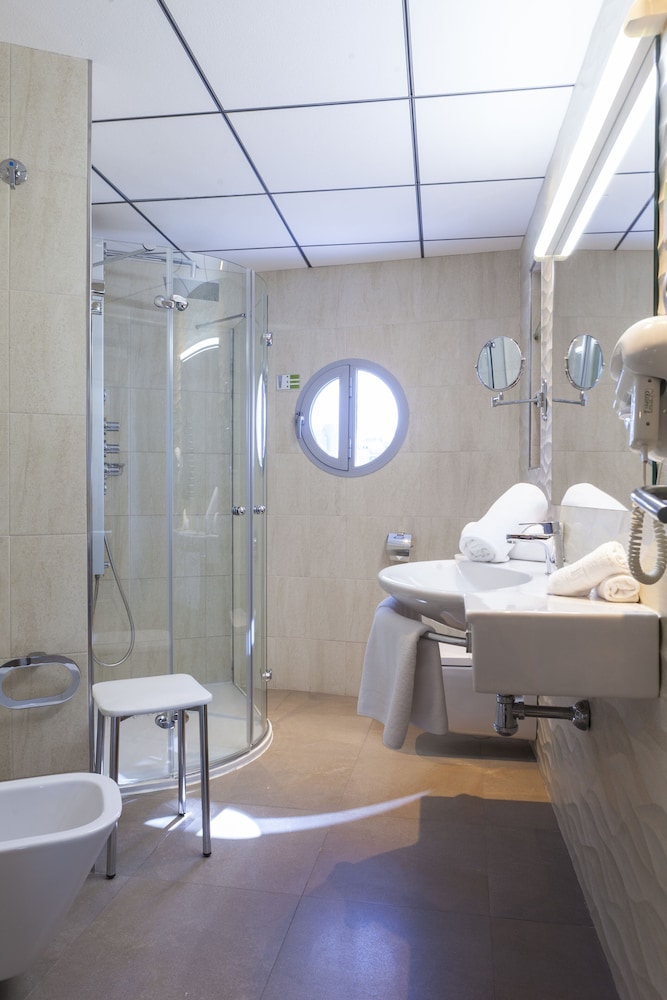 Riviera Beachotel - Recommended for Adults — Hotel rooms in Benidorm, Valencian Community