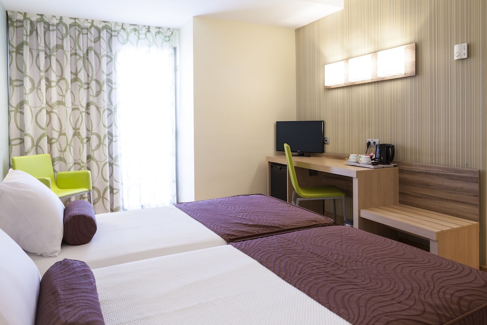 Riviera Beachotel - Recommended for Adults — Hotel rooms in Benidorm, Valencian Community