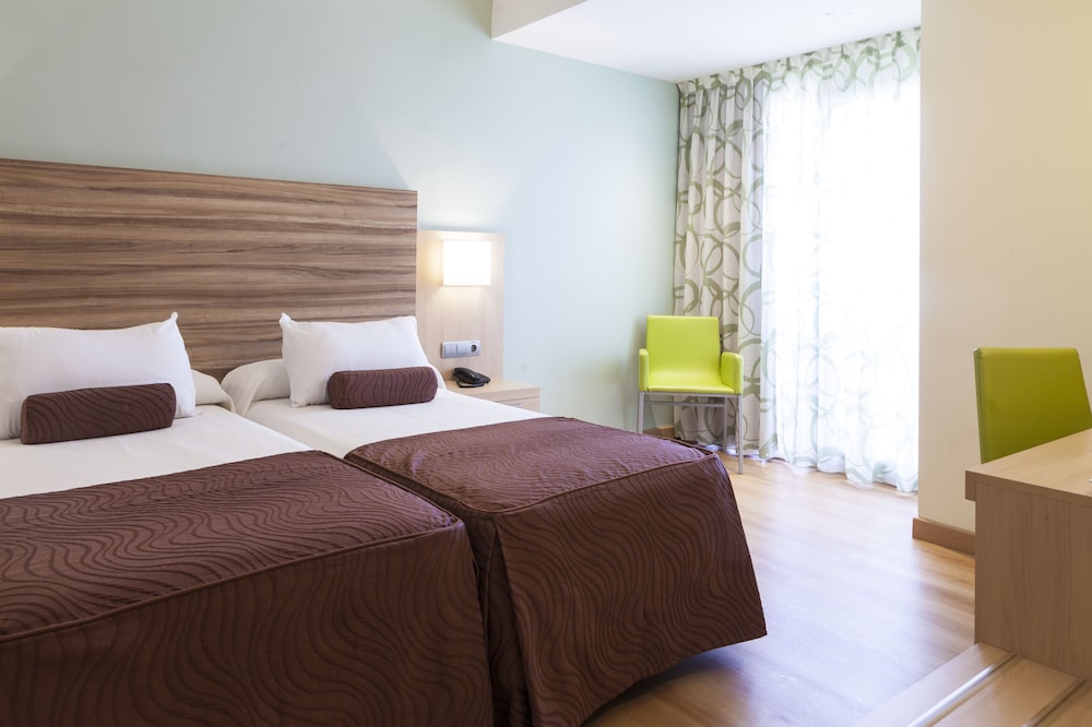 Riviera Beachotel - Recommended for Adults — Hotel rooms in Benidorm, Valencian Community
