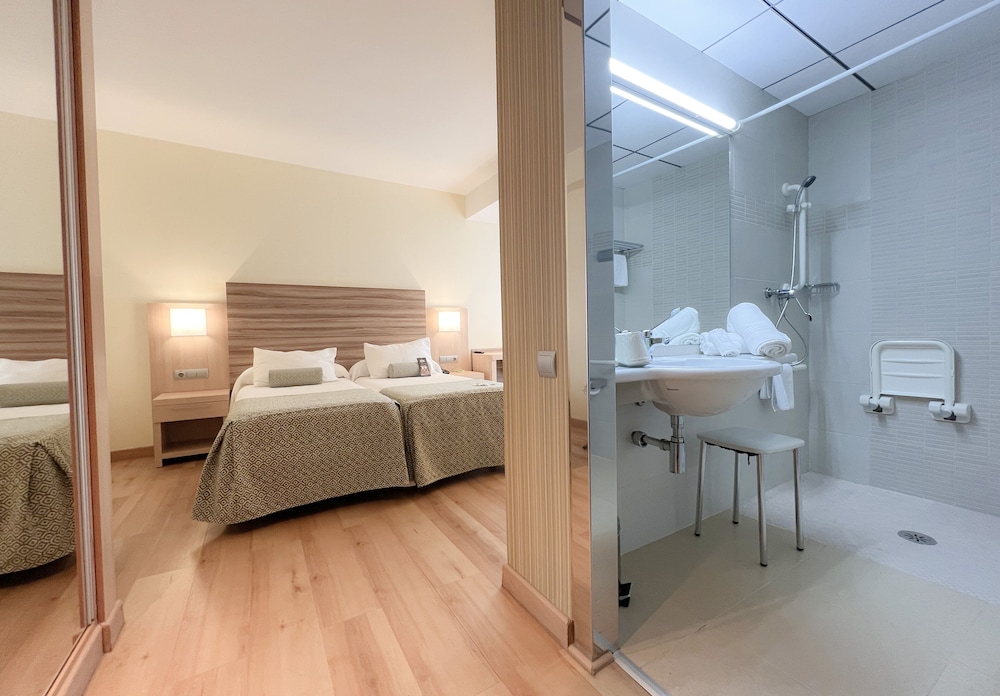 Riviera Beachotel - Recommended for Adults — Hotel rooms in Benidorm, Valencian Community